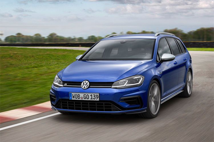 ... beziehungsweise 270 km/h beim Variant. Für sportliche Fahrdynamik sorgen unter anderem eine Vorderachs-Differentialsperre ... (Bild: Volkswagen)