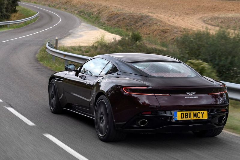 Das Gesamtpaket aus Motor und Achtgang-Automatikgetriebe stimmt. (Aston Martin)