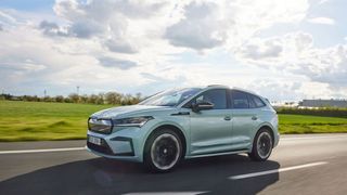 Ganz neu: Die vollelektrische SUV-Baureihe Enyaq. Bereits 17.000 Fahrzeuge dieses Modells hat Skoda dieses Jahr verkauft. (Bild: Skoda)