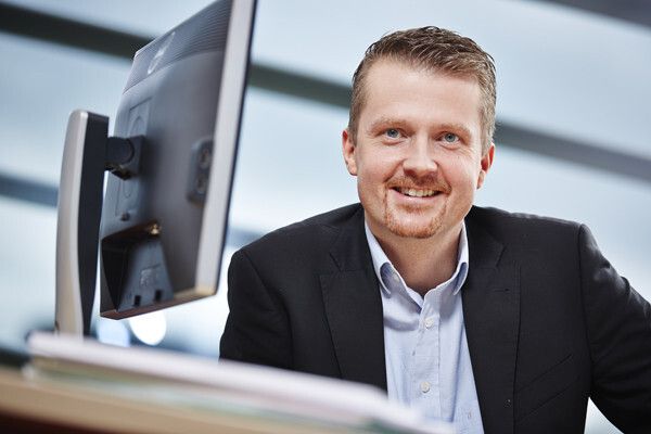 Bild 1: Professor Dr. Oliver Niggemann, Vorstandsmitglied am Institut für industrielle Informationstechnik (inIT). (Bild: inIT)