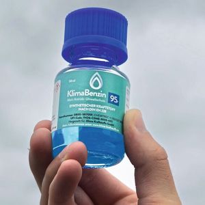 Klimabenzin 95 ist das Ergebnis synthetischer Kraftstoffgewinnung.(Bild:  Klima Kraftstoffe GmbH)