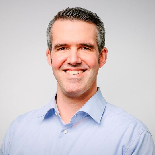 Michael Schnitzler steigt bei Junited Autoglas vom kaufmännischen Leiter zum Geschäftsführer auf.(Bild:  Junited Autoglas)