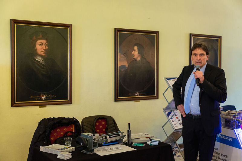 Impressionen der Förderprozessforen 2019: Beim Pumpen- und Schüttgut-Forum diskutieren Experten an zwei Tagen über Probleme bei Förderprozessen. Dabei steht der praxisorientierte Austausch und die gemeinsame Lösungsfindung im Vordergrund des Netzwerktreffens der Pumpen- und Schüttgut-Community. (Stefan Bausewein / PROCESS)