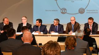 Die Unternehmen ABB, Bosch Rexroth, B&R, Cisco, General Electric, Kuka, National Instruments (NI), Parker Hannifin, Schneider Electric, SEW Eurodrive und TTTech verkündeten auf der SPS IPC Drives ihre Zusammenarbeit. (TTTech)