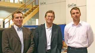 (v.l.) Dipl.-Kfm. Uwe Kahmann, Dipl.-Ing. Ernst Greten und Dipl.-Ing. Kai Greten bei GreCon  (Bild: GreCon)