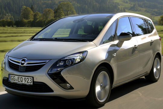 Der neue Zafira ist im Vergleich zum Vorgängermodell deutlich gewachsen. (Opel)