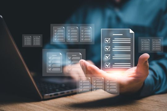 Die Nato-Qualitätsstandards sind regelmäßig Bestandteil von Verträgen in der Verteidigungsbeschaffung.(Bild: ©  NongAsimo - stock.adobe.com)