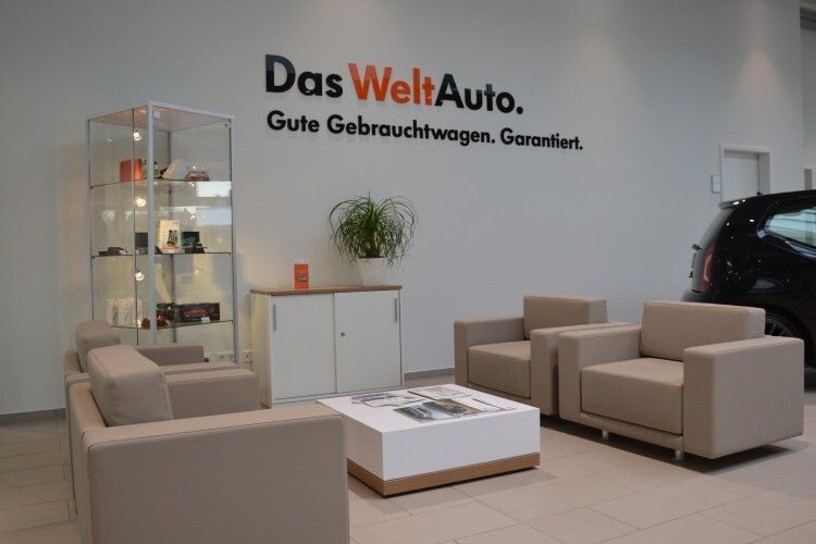 Im Gebrauchtwagenbereich arbeiten im Autohaus Wicke sechs Verkäufer. (Foto: Achter)