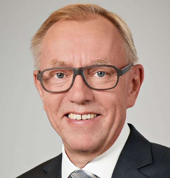 VDMA-Chefvolkswirt Dr. Ralph Wiechers, weist auf die Tatsache hin, dass Teile und Komponenten, die vor einigen Wochen in Asien bestellt wurden, noch nicht in den hiesigen Werken angekommen seien. Hinzu kämen Ausfälle europäischer - auch deutscher - Lieferanten.  (Bild: Uwe Noelke)