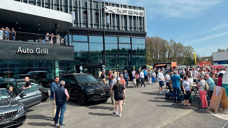 Zur Eröffnung des Erlebniszentrums für Mobilität von Auto Grill kamen an zwei Tagen rund 10.000 Besucher.(Bild:  Auto Grill)