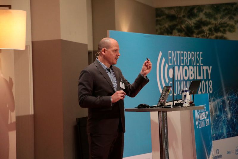 Den zweiten Konferenztag eröffnete John Shier vom Sophos Lab mit seinem Live-Bluetooth-Hack. (Bild: Vogel IT-Akademie)