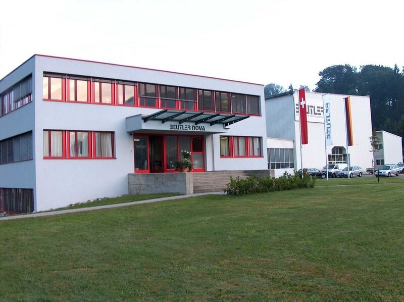 Verwaltung und Produktionsstätte der Beutler Nova AG in Gettnau, Schweiz; die Planungen für eine neue Produktionshalle sowie für neue Mitarbeiter sind im Gange. Bild: Beutler Nova (Archiv: Vogel Business Media)