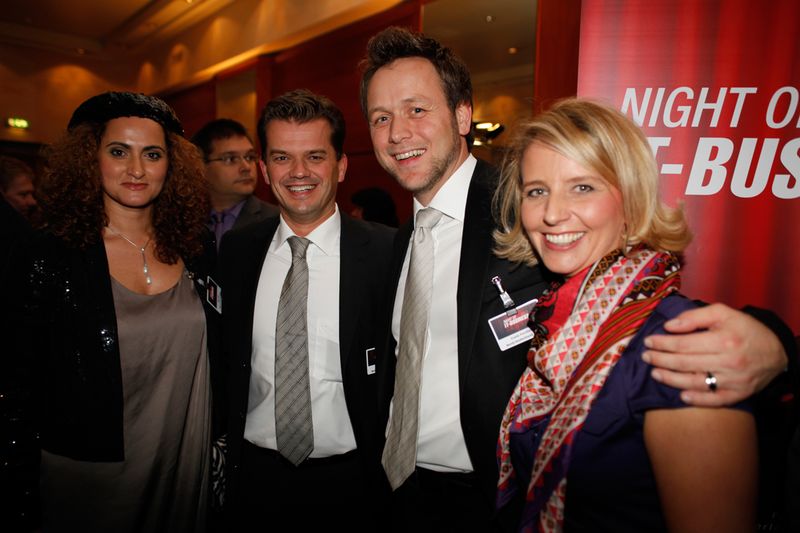 Besa Agaj und Stephanie Steen, IT-BUSINESS, Oliver Barz und Guido Forsthövel, Benq (Archiv: Vogel Business Media)