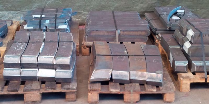 24 spiralförmige Stahlrippen zur Verstärkung von zwei Stahlgießpfannen fertigte Jebens durch 3D Brennen. (Bild: Jebens)