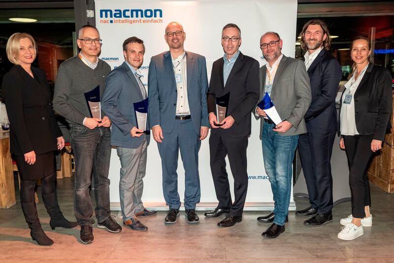 Vier Partner wurden in diesem Jahr mit den Macmon-Awards ausgezeichnet: (v.l.) Beate Möbis (Macmon), Jochen Felten (BWG Informationssysteme), Ulf Thomas und Christian Bücker (Macmon), Daniel  Miedler (ACP), Christian Martin (IOK), Sven Schlösinger und Petra Salvador (Macmon) (Macmon)