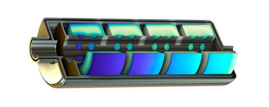 Wasserstoff-Metall-Verhältnis (blauer Farbverlauf) während des Befüllens eines Metallhydrid-Tanks. Das Modell berücksichtigt die Absorptionskinetik und -thermodynamik bei der Berechnung von Strömungs-, Konzentrations- und Temperaturfeldern.(Bild:  Comsol)