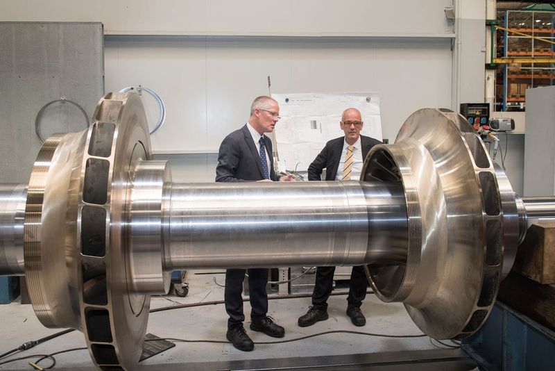 «Unsere Systeme sind 100 Prozent Swiss Made.» Prof. Dr. Hans Gut, Manag­ing Director, MAN Diesel & Turbo Schweiz AG.  (Thomas Entzeroth)