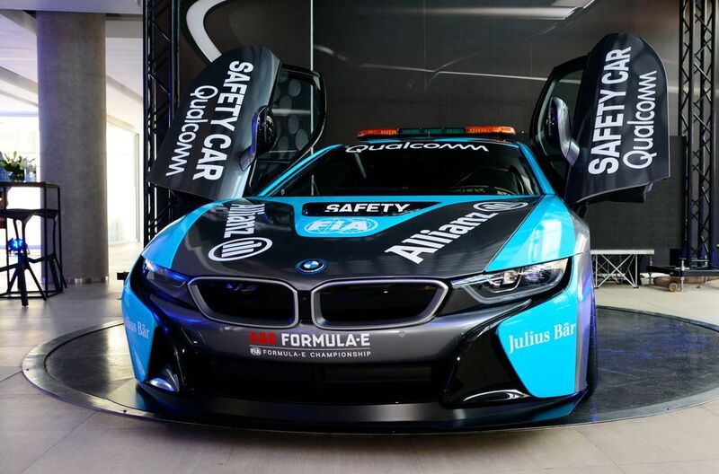 Nach seiner Präsentation in Santiago de Chile hat das neue BMW i8 Coupé Qualcomm Safety Car seinen ersten Renneinsatz beim ABB FIA Formula E Championship absolviert. (BMW)