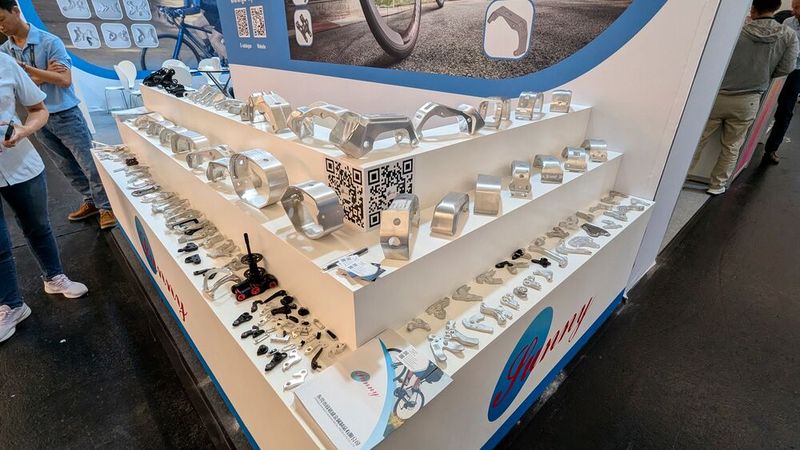 Irre zu sehen, was inzwischen in Sachen Umformtechnik auch bei Fahrrädern zur Anwendung kommt. (Bild: Dominsky – VCG)