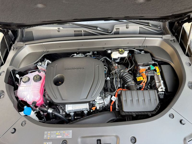 Den Antrieb übernimmt ein Hybrid (Bild: SP-X/Benjamin Bessinger)