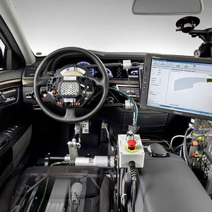 Autonomes Fahren – hier ein Mercedes-Versuchsträger – war einer der Schwerpunkte der ELIV-Tagung in Baden-Baden.