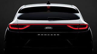 Kia hat in Barcelona den Pro Ceed vorgestellt. Es ist eine Art Shooting Brake mit einem stark abfallenden, coupéförmigen Dach. (Kia)