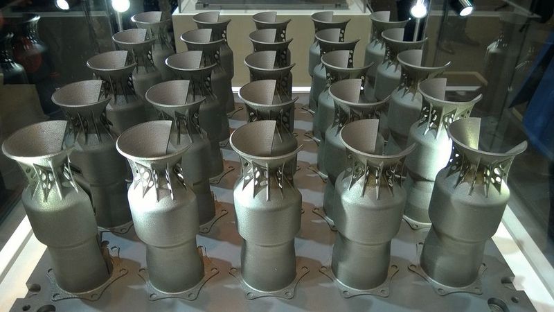 3D Systems präsentierte auf der formnext 2017 mit der DMP 8500 eine neue Generation seiner Direct Metal Printing-Plattform. Sie ist ein anpassungsfähiges, automatisiertes und voll integriertes generatives Additive Metallfertigungsverfahren. Der Bauraum beträgt 500 mm x 500 mm x 500 mm. (D.Quitter/konstruktionspraxis)