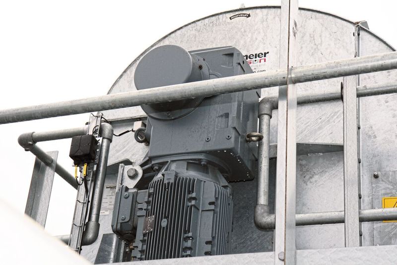 Für die Becherwerke im Getreideterminal ist die optionale Rücklaufsperre der Getriebemotoren ein unerlässliches Ausstattungsmerkmal. (Bild: Nord Drivesystems)