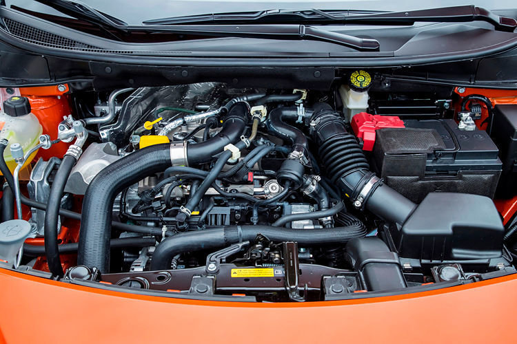 Der turbolose Einliter-Benziner mit 52 kW/71 PS erreicht eine Höchstgewschwindigkeit von 161 km/h und braucht gut 15 Sekunden für 100 km/h. (Nissan)