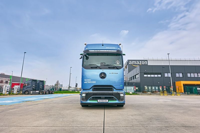 200 vollelektrische eActros 600 kommen bei Amazon im Einsatz. (Amazon)
