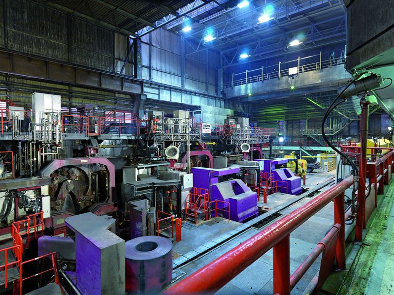 Bild 5: Im Warmbandwerk II von Thyssen-Krupp Steel wird auf diesem Haspel hochfestes, dickes Rohrband verarbeitet. Bild: Thyssen-Krupp Steel (Archiv: Vogel Business Media)