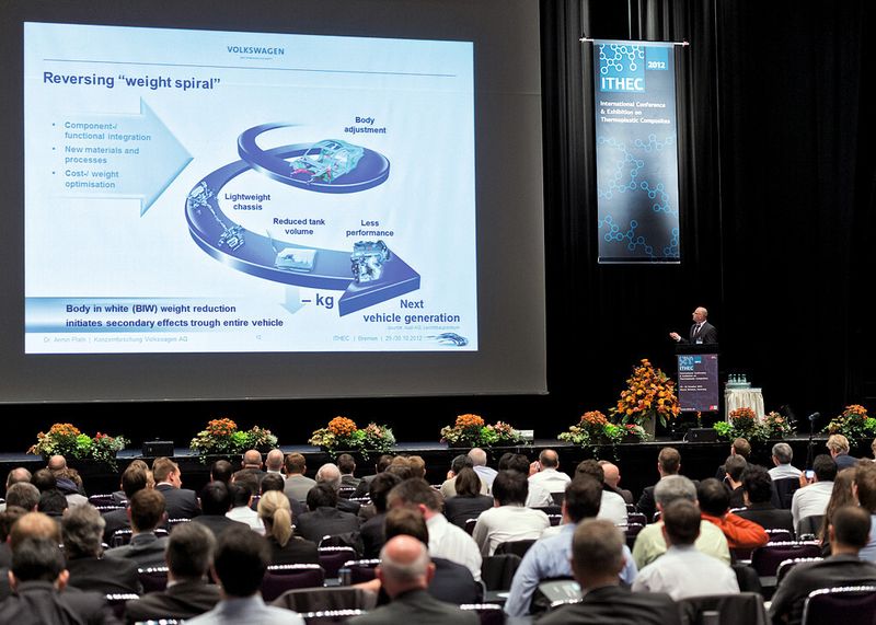 Faserverbundleichtbau: Faserverstärkte Thermoplaste ließen auf der ITHEC 2012 ihr Potenzial aufblitzen. Dort konnten sie aufgrund der vielfältigen Verarbeitbarkeit und des Leichtbaupotenzials glänzen. (Bild: Messe Bremen/Jan Rathke)