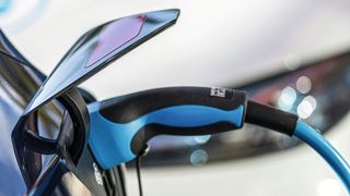 Wie läuft bei Ihnen das Geschäft mit gebrauchten E-Autos? Das will »kfz-betrieb« mit einer Entscheiderbefragung im Handel herausfinden. (Bild: frei lizenziert/Marek Studzinski)