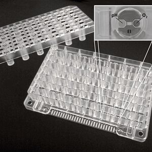 Abb.1: Intelligente Multiwellplatte mit Sensorik: Alle 24 Kammern enthalten jeweils einen Sensor zur Erfassung des pH-Werts, der Gelöst-Sauerstoff-Konzentration und der Impedanz.(Bild:  Steinbeis-Transferzentrum Medizinische Elektronik und Lab on Chip-Systeme)