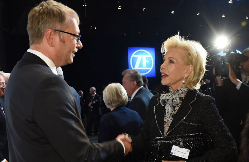 Zum ZF-Festakt in der Messe Friedrichshafen waren rund 1.500 internationale Gäste aus der Automobilindustrie, Wirtschaft, Politik und Gesellschaft sowie Freunde und Geschäftspartner des Unternehmens an den Bodensee gekommen. (Bild: ZF Friedrichshafen)