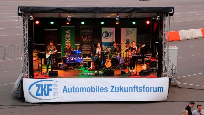 Die Abende am Lausitzring wurden musikalisch untermalt. (Bild: Klasing)