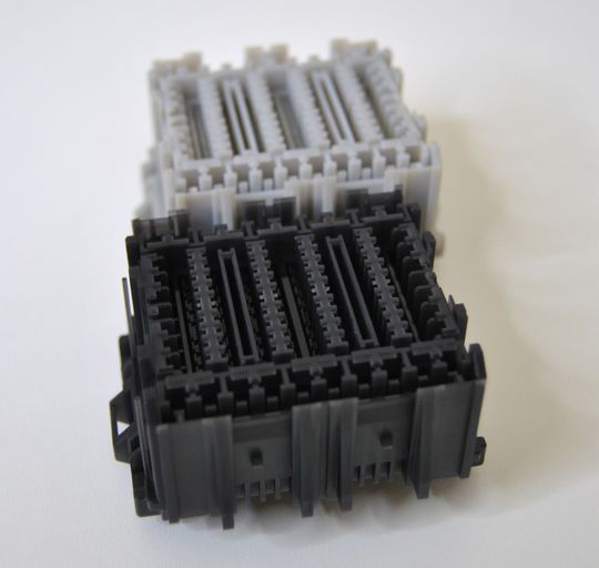 Accura Xtreme Black und Xtreme Grey im Vergleich.(Bild:  Speedpart)