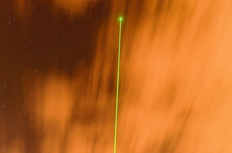 Das Martha-System am Trops in Leipzig wurde seit Ende 2023 grundlegend modernisiert. Mit Förderung des Freistaats Sachsen konnten ein neuer, noch leistungsstärkerer Laser und ein 32-Kanal-Spektrometer angeschafft werden, wodurch detaillierte Aerosolmessungen vom Boden bis in die Stratosphäre möglich werden, um Trends im Klimasystem über Sachsen und Mitteleuropa präzise dokumentieren zu können.  (Bild: Tilo Arnhold, TROPOS)