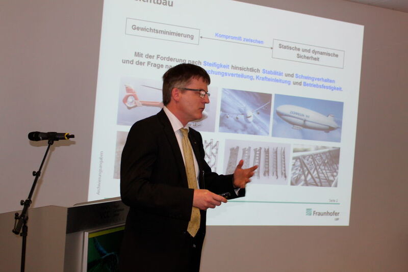 Prof. Dr. Andreas Büter von der Fraunhofer-Allianz Leichtbau hielt den Abschluss-Vortrag 