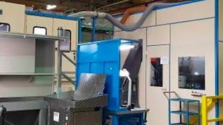 Eine neu installierte Umformpresse bei Stabo benötigte für die Ausbringung von Gut- und Schlechtteilen eine neue und passende Peripherie. Gepe installierte eine passende Fördertechnik samt Automation und Schallschutz. (Bild: Gepe)