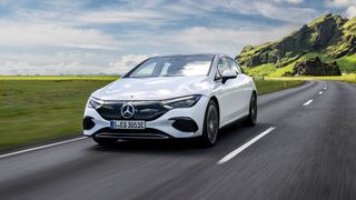 Die Unternehmen fordern, dass neu zugelassene Firmenwagen schnellstmöglich vollelektrisch sein sollen.  (Bild: Mercedes-Benz)