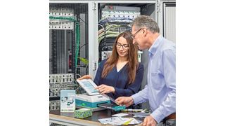 Kennzeichnungen schnell und flexibel: Ein umfangreiches Service-Paket unterstützt den Anwender im gesamten Markierungsprozess. (Phoenix Contact)