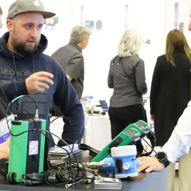 Face-to-Face statt Online: Bei der Meorga zählt das persönliche Fachgespräch mit regionalen Experten. (Bild: Meorga)