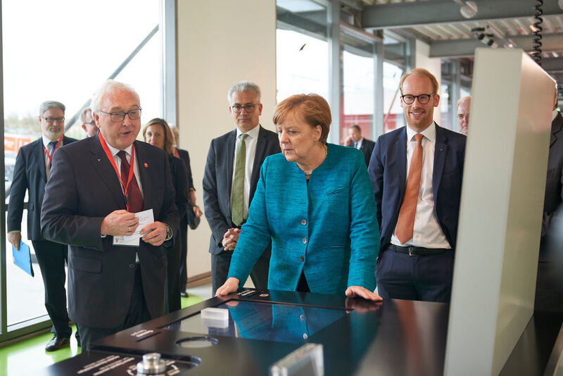 Bilder von der Eröffnung des neuen Forschungs- und Entwicklungszentrums im Rahmen des 100-jährigen Firmenjubiläums von Viessmann. (Viessmann)