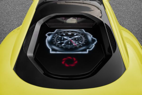 Der hybride Sportwagen Σtos: unterwegs mit persönlichem Autopilot und Drohne. (Rinspeed)