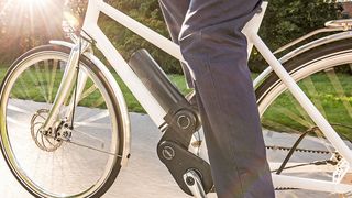 Mit dem Relo-Steckantrieb entscheidet der Fahrer selbst, wie er fahren möchte: Mit der Zusatzpower eines 250-W-Mittelmotors oder ohne Antrieb – für ein pures Radfahrerlebnis. ((c)hannespablitschko.de)