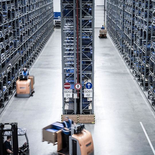 Die Automobilzulieferer reagieren auf die ausbleibende Nachfrage von Auto- und Lkw-Herstellern.(Bild:  ZF)