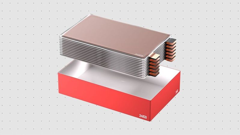 48-Volt-Variante des neuen Zelltyps von 24M. Das Unternehmen packt die Elektroden in das Batteriemodul und verzichtet auf das Gehäuse für die Zellen.(Bild:  24M ETOP)