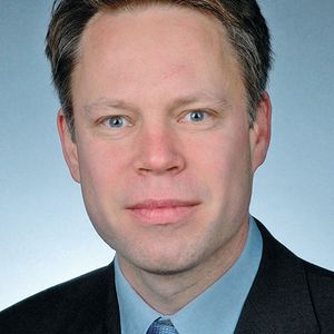 Moritz von Plate, Cassantec: „Gerade wenn Ursache und Wirkung bei Problemen nicht eindeutig zuzuordnen sind, können datenbasierte Fakten den Menschen auf den richtigen Weg bringen.“(Bild:  Cassantec)