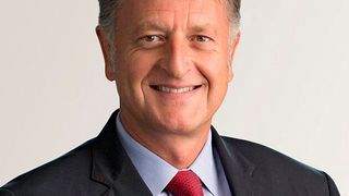 Der Marketing- und Vertriebsvorstand Detlev von Platen, 53, wurde vom Aufsichtsrat für fünf Jahre in seinem Amt bestätigt.  (Porsche)